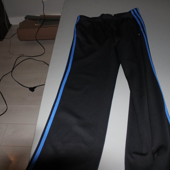Black Adidas Sweat Pants Size Medium - Picture 1 of 5